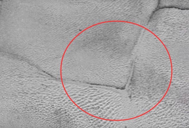 一张冥王星的近照，有了惊人发现！