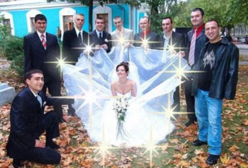 俄罗斯滑稽婚纱照成主流 合成照片记录奇思妙想